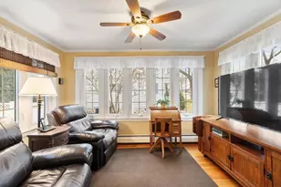 17 Carisbrooke St, Andover, MA 01810 - Photo 9