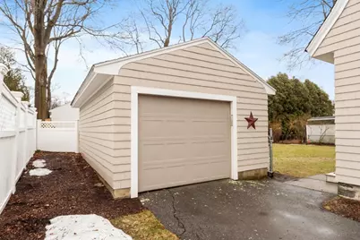 17 Carisbrooke St, Andover, MA 01810 - Photo 27