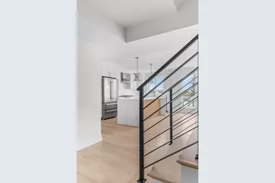 595 Broadway #301, Somerville, MA 02145 - Photo 3