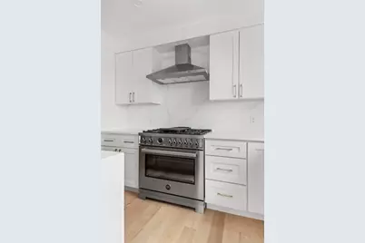 595 Broadway #301, Somerville, MA 02145 - Photo 5