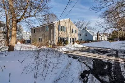 24 Franklin Pl, Beverly, MA 01915 - Photo 3