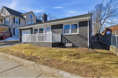 34 Elsie St, Springfield, MA 01109 - Photo 3