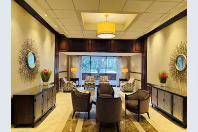 2 Hawthorn Pl. #4J, Boston, MA 02114 - Photo 3