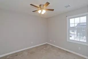 239 Gresham St, Springfield, MA 01119 - Photo 35