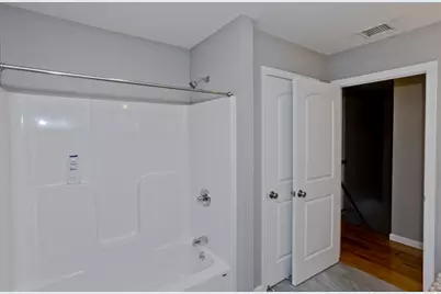 239 Gresham St, Springfield, MA 01119 - Photo 27