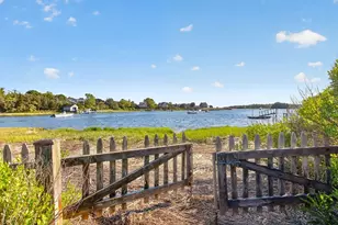 102 Nashawena St, Falmouth, MA 02540 - Photo 7