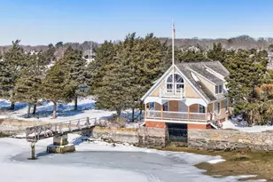 102 Nashawena St, Falmouth, MA 02540 - Photo 37