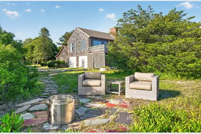 102 Nashawena St, Falmouth, MA 02540 - Photo 3