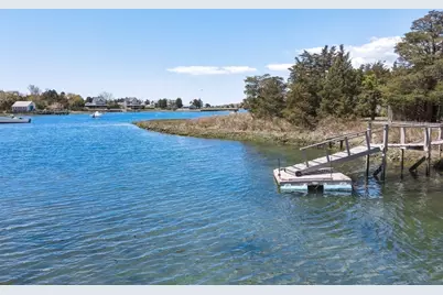102 Nashawena St, Falmouth, MA 02540 - Photo 5