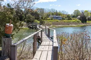 102 Nashawena St, Falmouth, MA 02540 - Photo 3