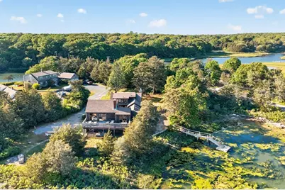 102 Nashawena St, Falmouth, MA 02540 - Photo 5