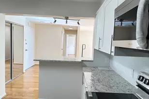 1004 Paradise Rd, Swampscott, MA 01907 - Photo 9