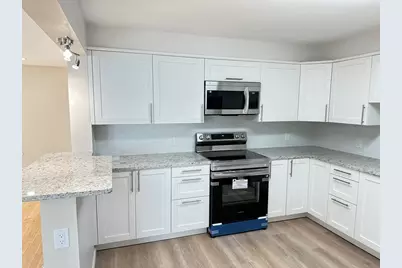 1004 Paradise Rd #1K, Swampscott, MA 01907 - Photo 7