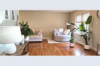 457 Tiffany St, Attleboro, MA 02703 - Photo 3