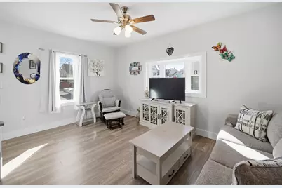 70 Wyman St, Lynn, MA 01905 - Photo 5