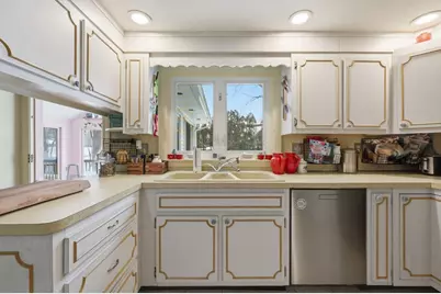 14 Emmons St, Milford, MA 01757 - Photo 15