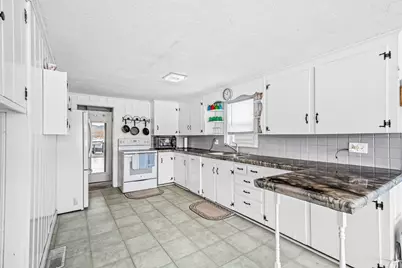 345 Quaker Road, Falmouth, MA 02556 - Photo 11