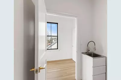 27 Shepard St #4, Boston, MA 02135 - Photo 13