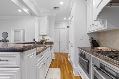 41-43 Phillips St #8, Boston, MA 02114 - Photo 11