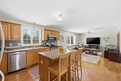 254 Pinewood Rd, Ludlow, MA 01056 - Photo 13