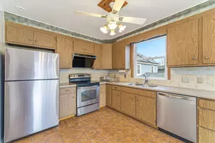 7 Carol St, Stoneham, MA 02180 - Photo 7