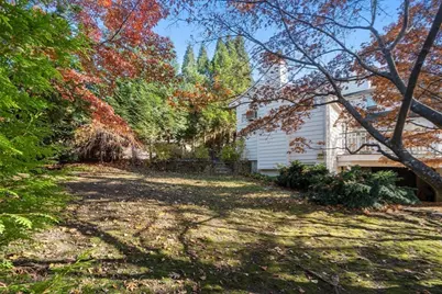 401 Clinton Road, Brookline, MA 02445 - Photo 27