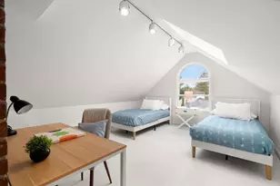 401 Clinton Rd, Brookline, MA 02445 - Photo 21