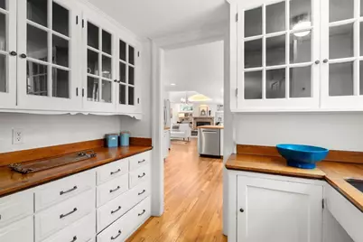 401 Clinton Road, Brookline, MA 02445 - Photo 5