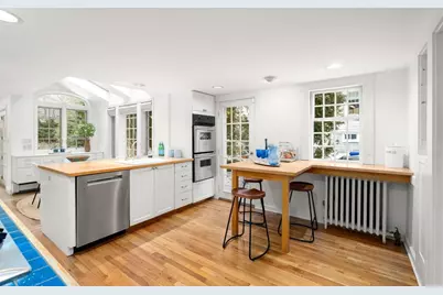 401 Clinton Road, Brookline, MA 02445 - Photo 7