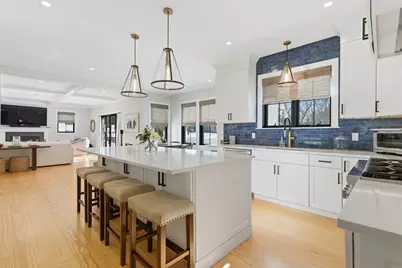 6 Litchfields Way, Walpole, MA 02081 - Photo 5