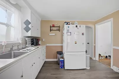 105 Lachine St, Chicopee, MA 01020 - Photo 7