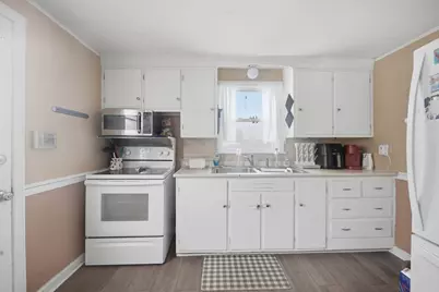 105 Lachine St, Chicopee, MA 01020 - Photo 5