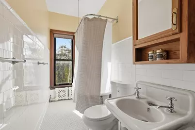 270 Maple St, Springfield, MA 01105 - Photo 35