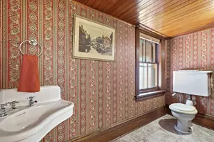 270 Maple St, Springfield, MA 01105 - Photo 17