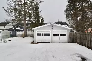 34 Castle St, Springfield, MA 01118 - Photo 37