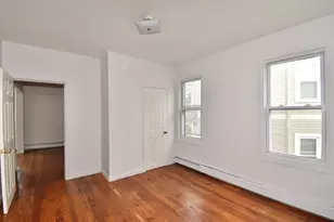 86 Cochran St, Chicopee, MA 01020 - Photo 9