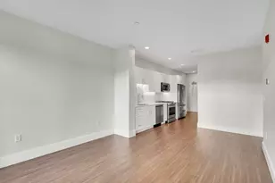 205 Maverick St, Boston, MA 02128 - Photo 9