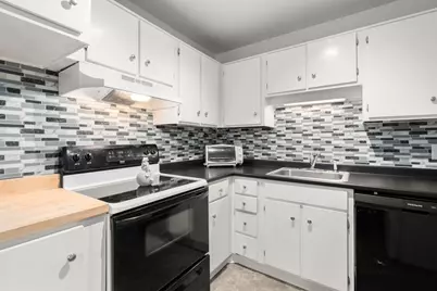 147 Milk St #18, Westborough, MA 01581 - Photo 3