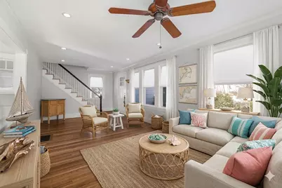 34 Lafayette St, Marblehead, MA 01945 - Photo 5