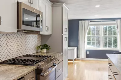 112 Providence Rd, Westford, MA 01886 - Photo 9