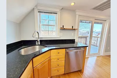 37 Fenton St #3, Boston, MA 02122 - Photo 7