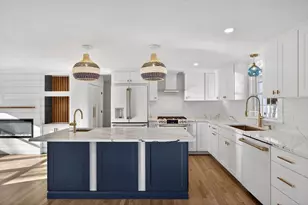 16 Carolyn Ln, Falmouth, MA 02536 - Photo 11