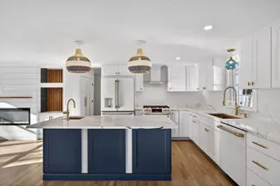 16 Carolyn Ln, Falmouth, MA 02536 - Photo 11