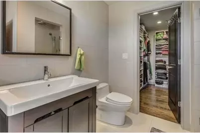 45 Vinton St #5, Boston, MA 02127 - Photo 9