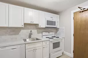 11 Davis, Acton, MA 01720 - Photo 3