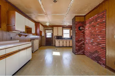 34 Summer St, Saugus, MA 01906 - Photo 15