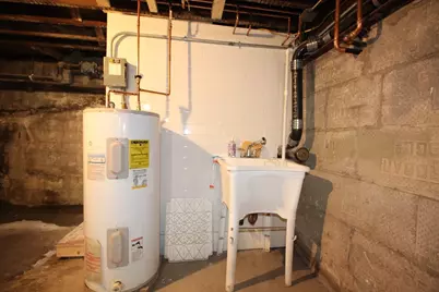 1737A Centre St, Boston, MA 02132 - Photo 11