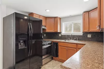 57 Davenport St, Springfield, MA 01119 - Photo 9