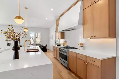 23 Harvard Cir, Needham, MA 02494 - Photo 7