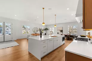 23 Harvard Cir, Needham, MA 02494 - Photo 9